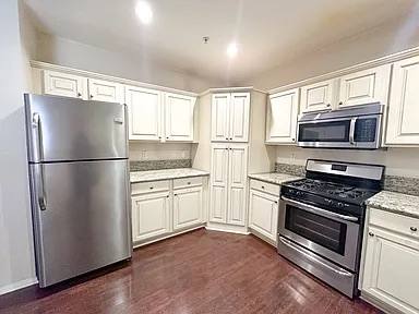 Apartment for rent at 8732 Reading Ave #C, Los Angeles, CA 90045