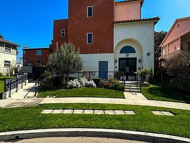 Apartment for rent at 8732 Reading Ave #C, Los Angeles, CA 90045