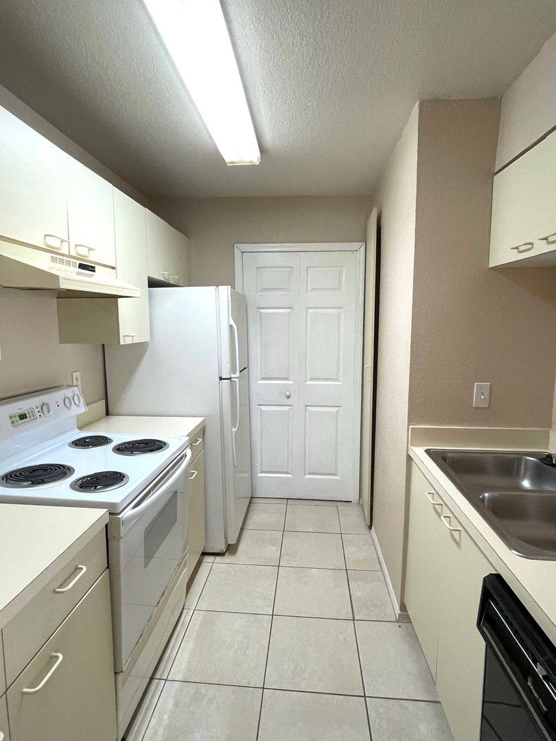 Apartment for rent at 2550 N Alafaya Trail, Orlando, FL 32826