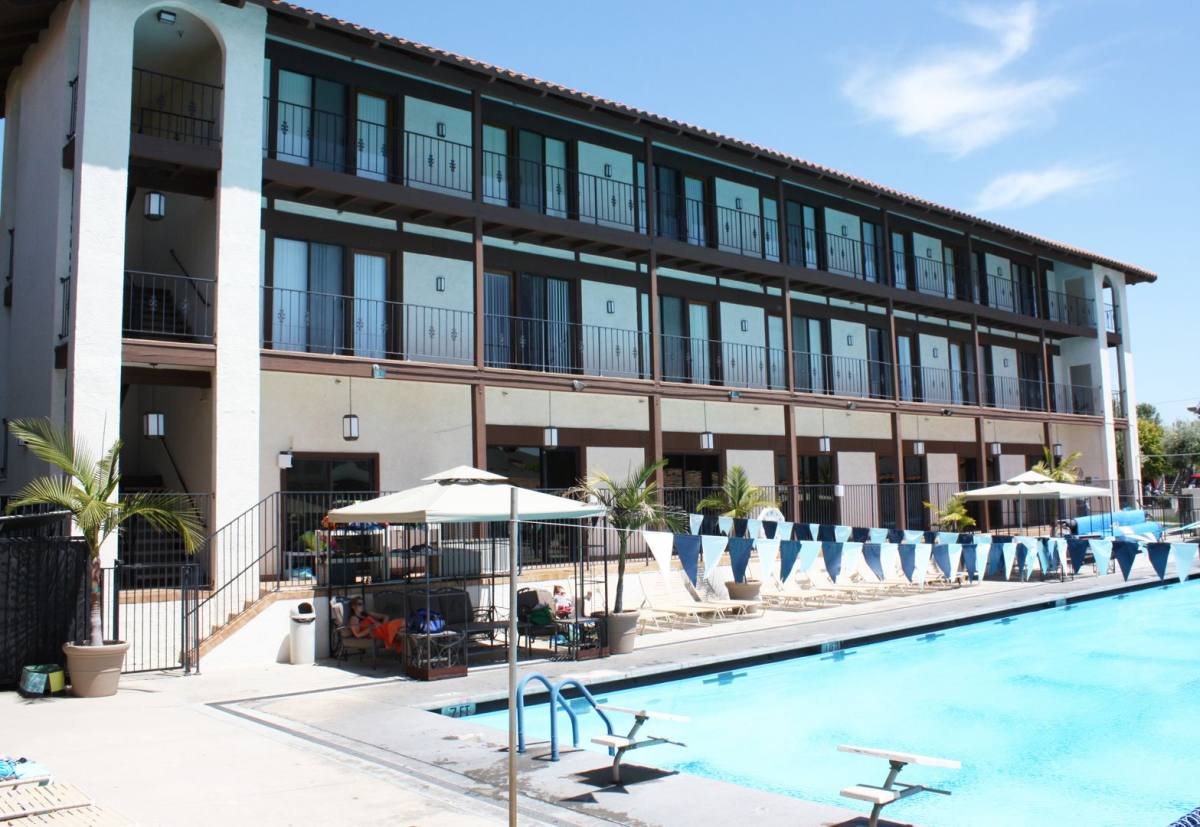 Apartment for rent at 17210 Newhope St, Fountain Valley, CA 92708