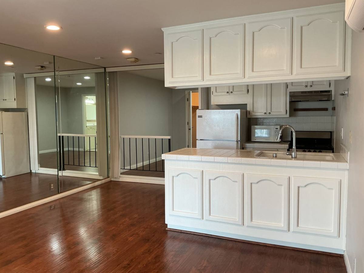 Apartment for rent at 17210 Newhope St, Fountain Valley, CA 92708