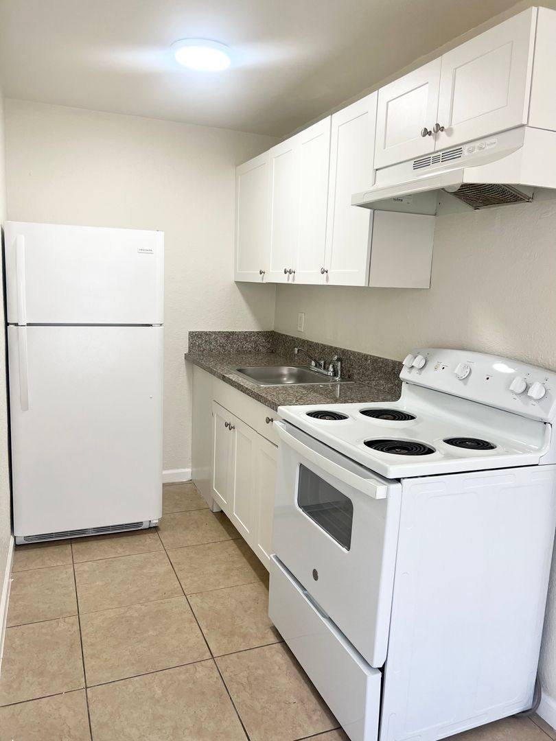 Apartment for rent at 1540 W Blue Heron Blvd #34, West Palm Beach, FL 33404