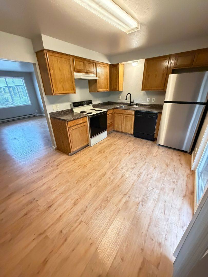 Apartment for rent at 177 C St, Lebanon, OR 97355