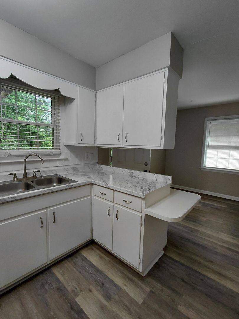 Apartment for rent at 2591 N Pierce Circle, Macon, GA 31204