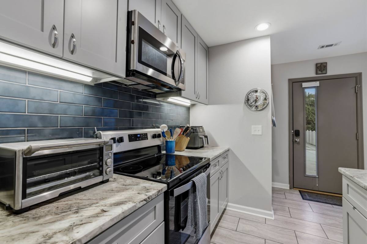 Townhouse for rent at 1241 N Bronough St, Tallahassee, FL 32303