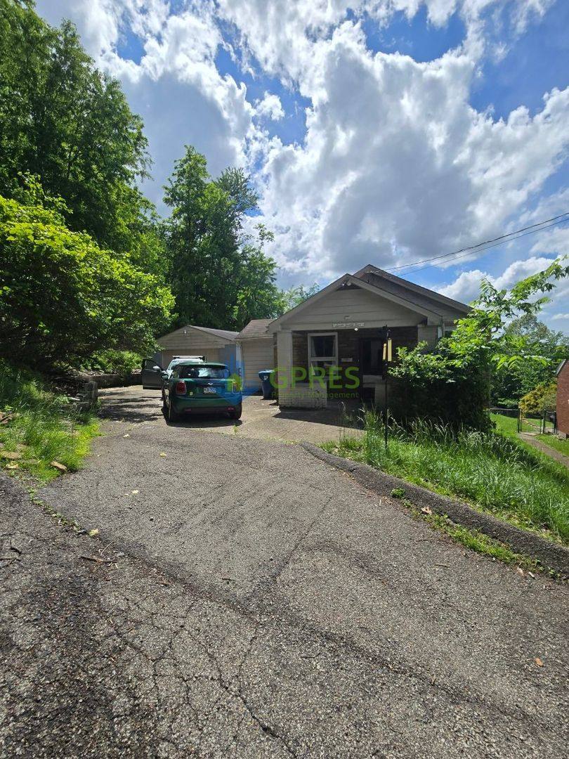 House for rent at 724 7th St, Verona, PA 15147
