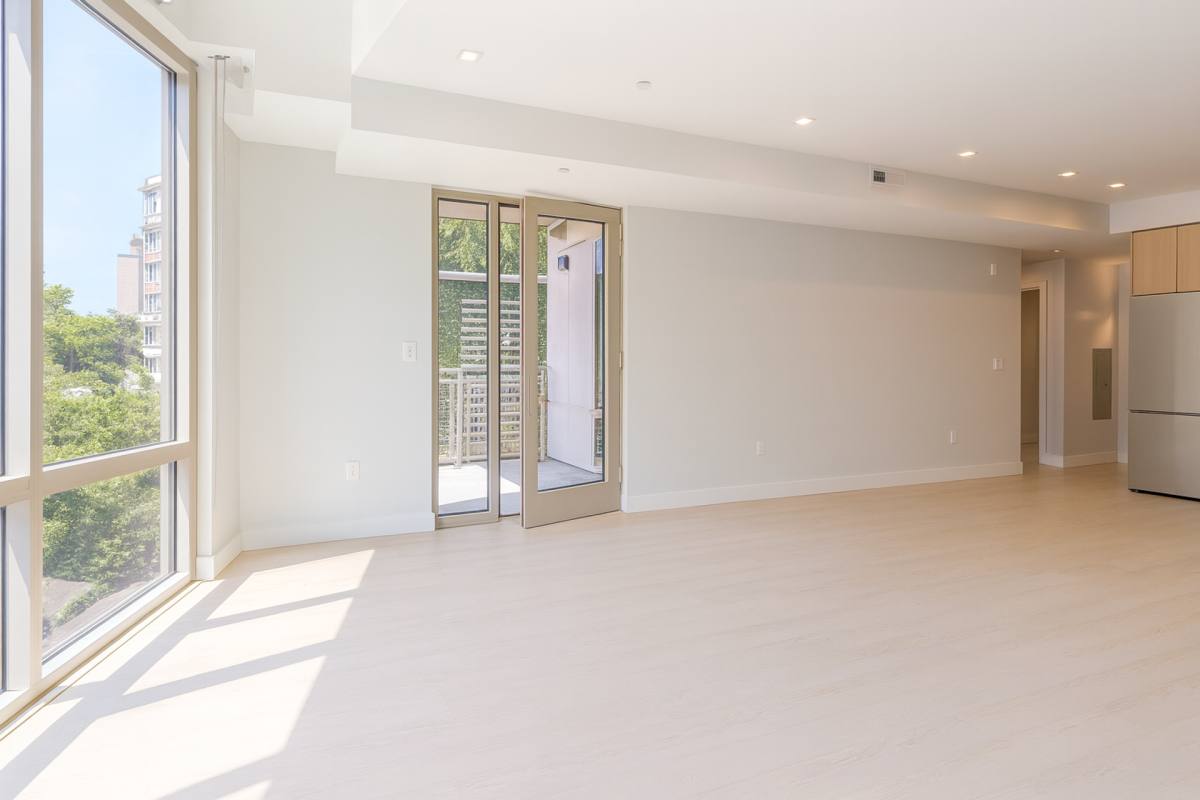 Apartment for rent at 1224 M St NW, Washington, DC 20005