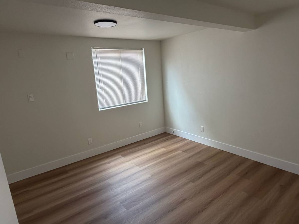 Apartment for rent at 425 Center St, Tulare, CA 93274