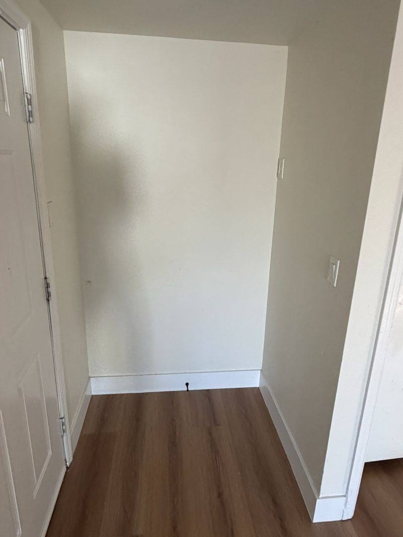 Apartment for rent at 425 Center St, Tulare, CA 93274