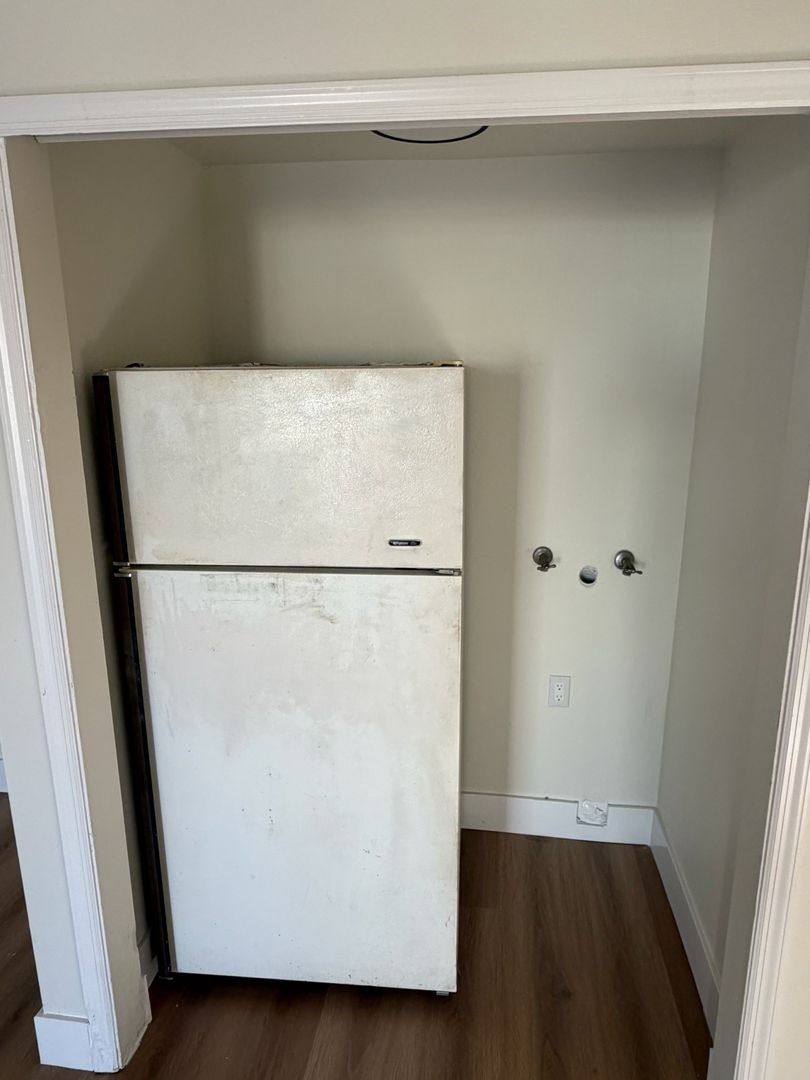 Apartment for rent at 425 Center St, Tulare, CA 93274