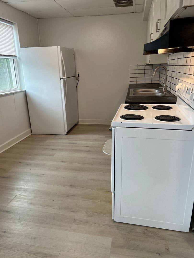Apartment for rent at 1502 Gilmer Ave NW, Roanoke, VA 24017