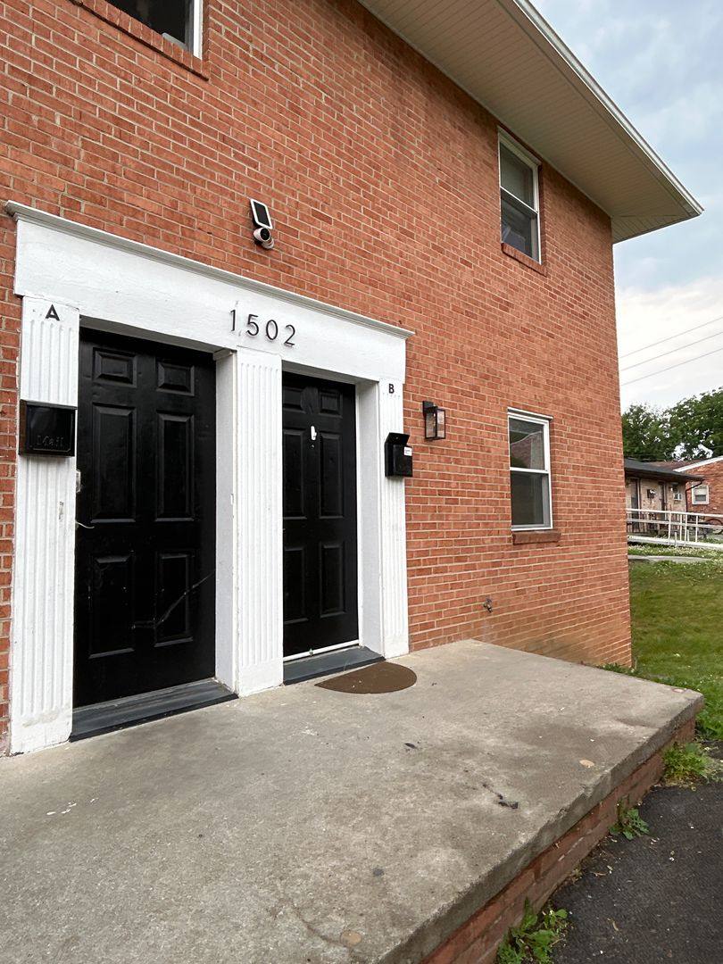 Apartment for rent at 1502 Gilmer Ave NW, Roanoke, VA 24017