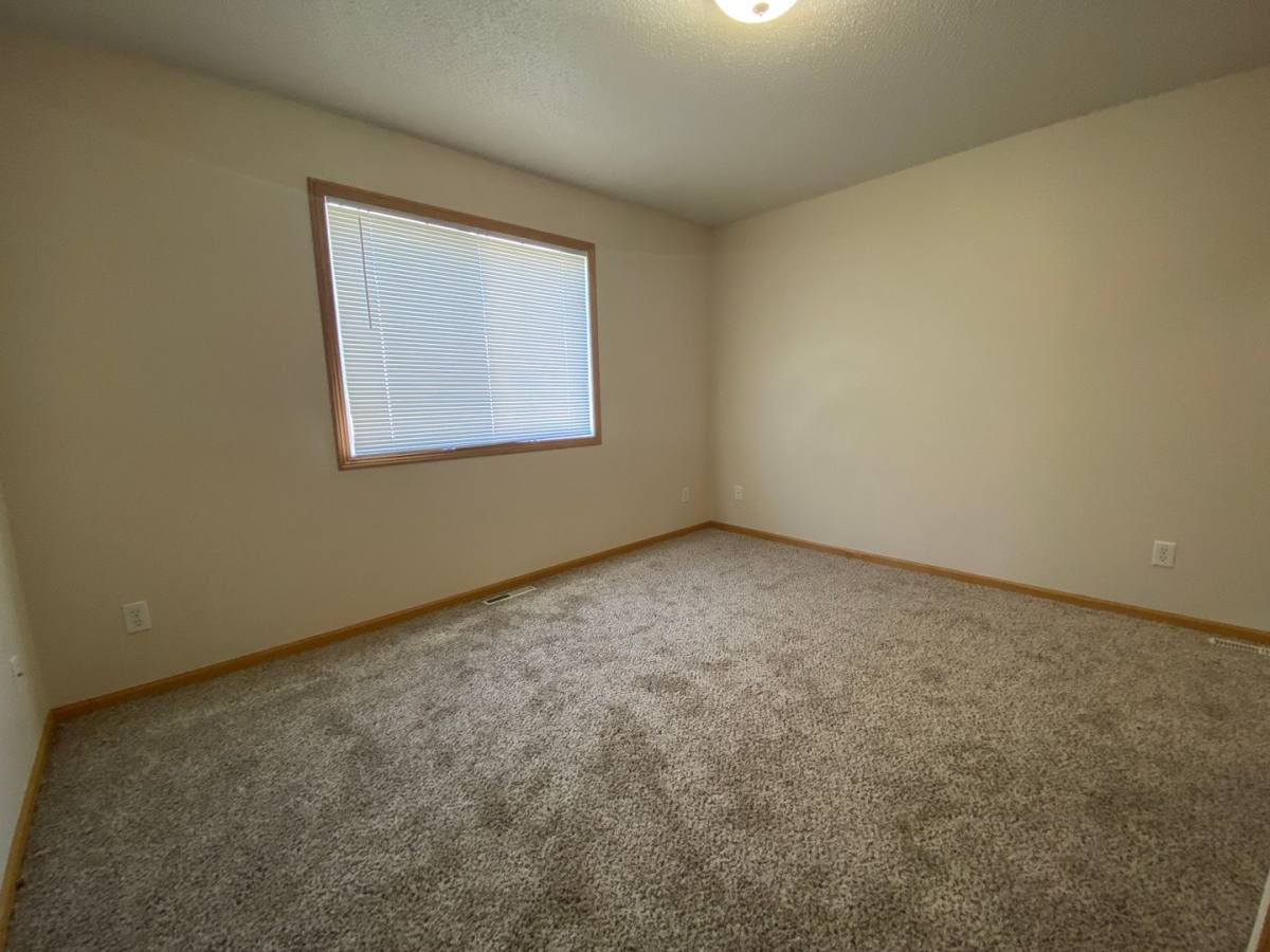 House for rent at 1119 39th Ave S, Moorhead, MN 56560
