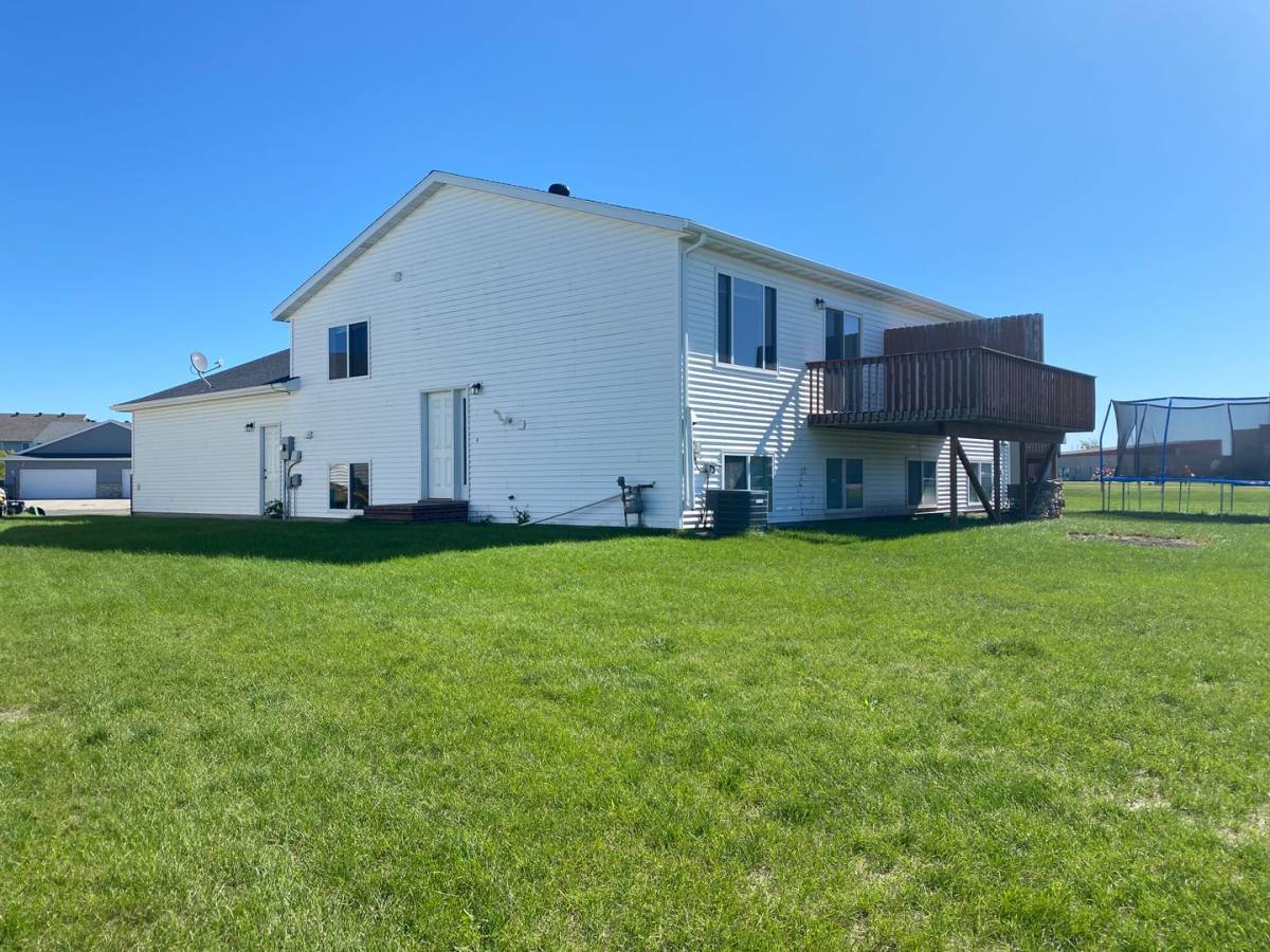 House for rent at 1119 39th Ave S, Moorhead, MN 56560
