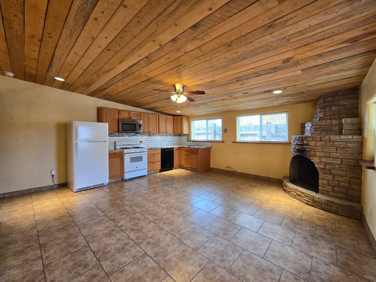 Apartment for rent at 941 Agua Fria St, Santa Fe, NM 87501