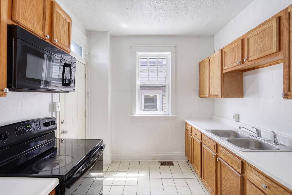 House for rent at 339 Emerald St, Harrisburg, PA 17110