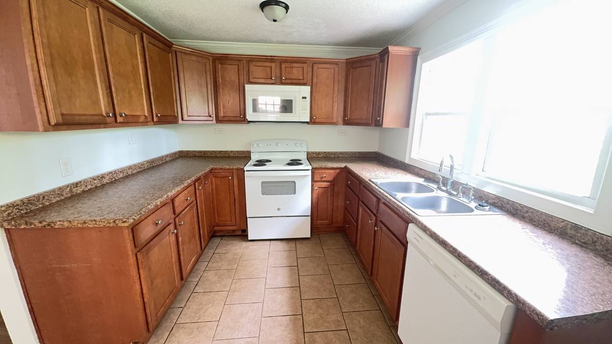 House for rent at 808 S 10th St, Lanett, AL 36863