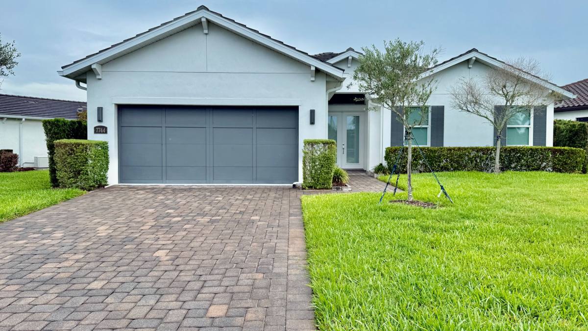 House for rent at 7744 Sandhill Lake Dr, Sarasota, FL 34242