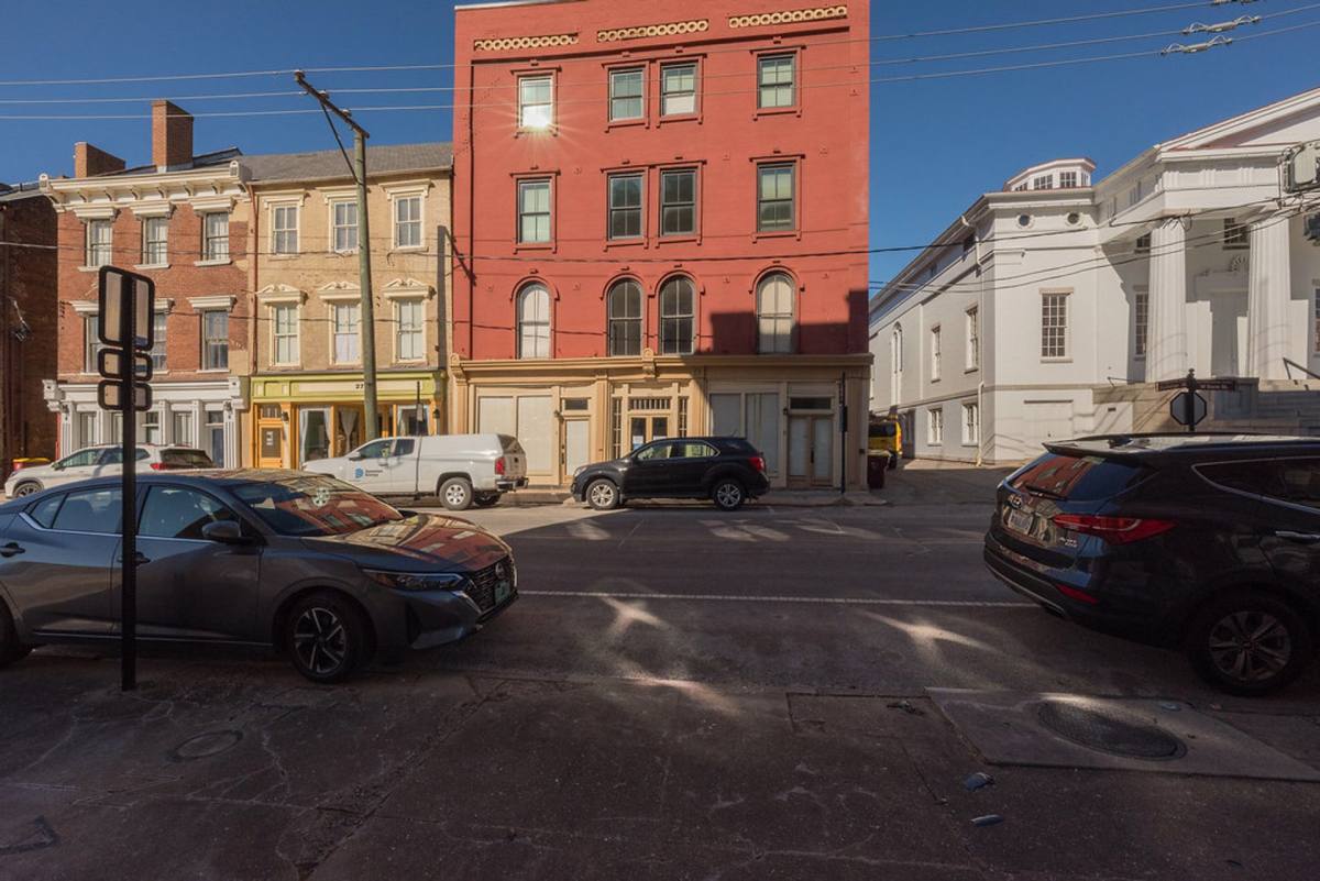 Apartment for rent at 25 W Bank St, Petersburg, VA 23803
