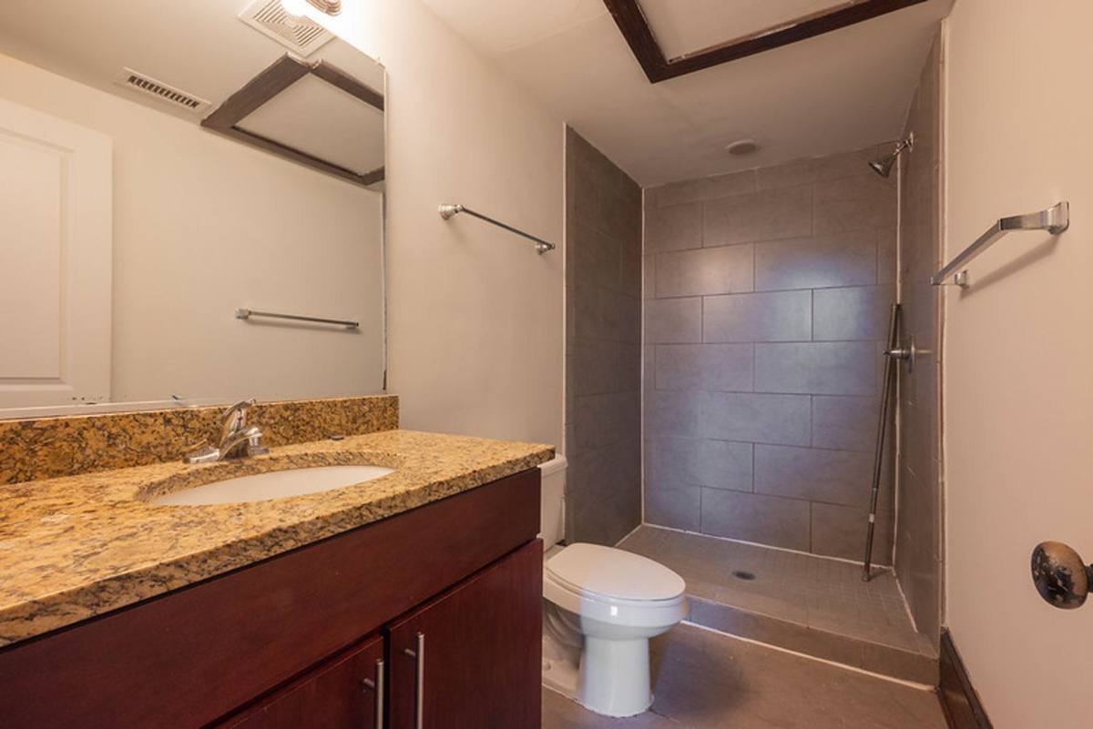 Apartment for rent at 25 W Bank St, Petersburg, VA 23803