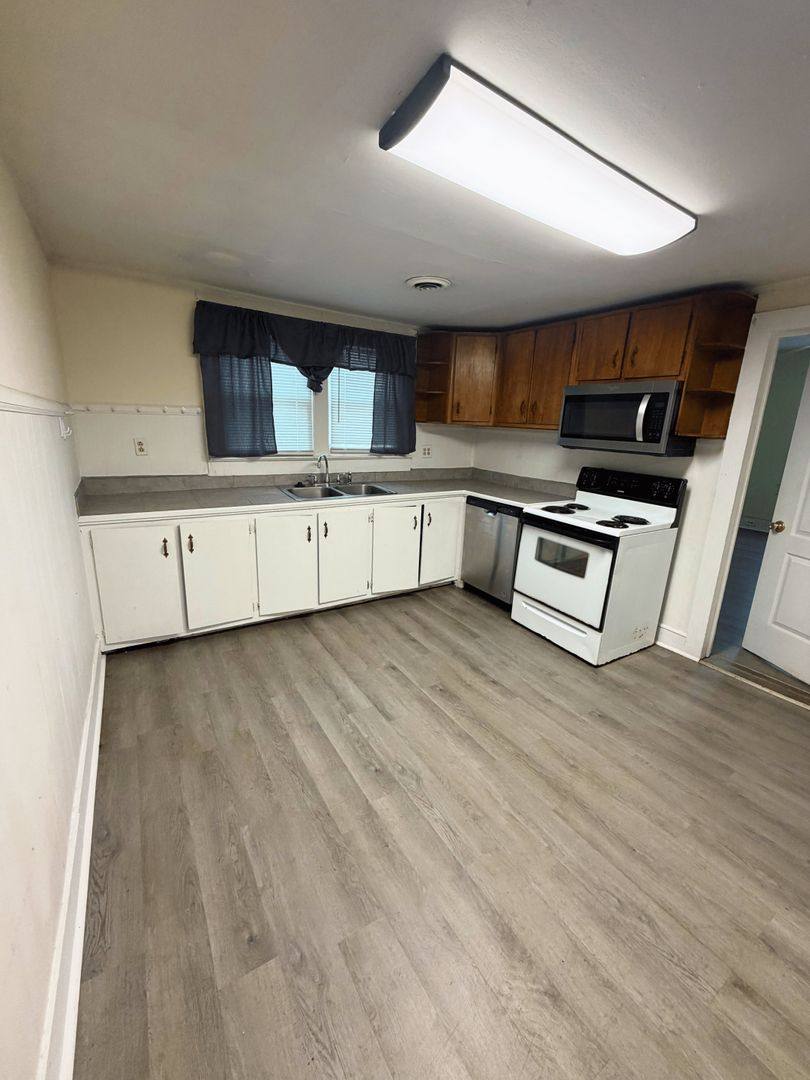 House for rent at 306 Railroad St, Pickens, SC 29671