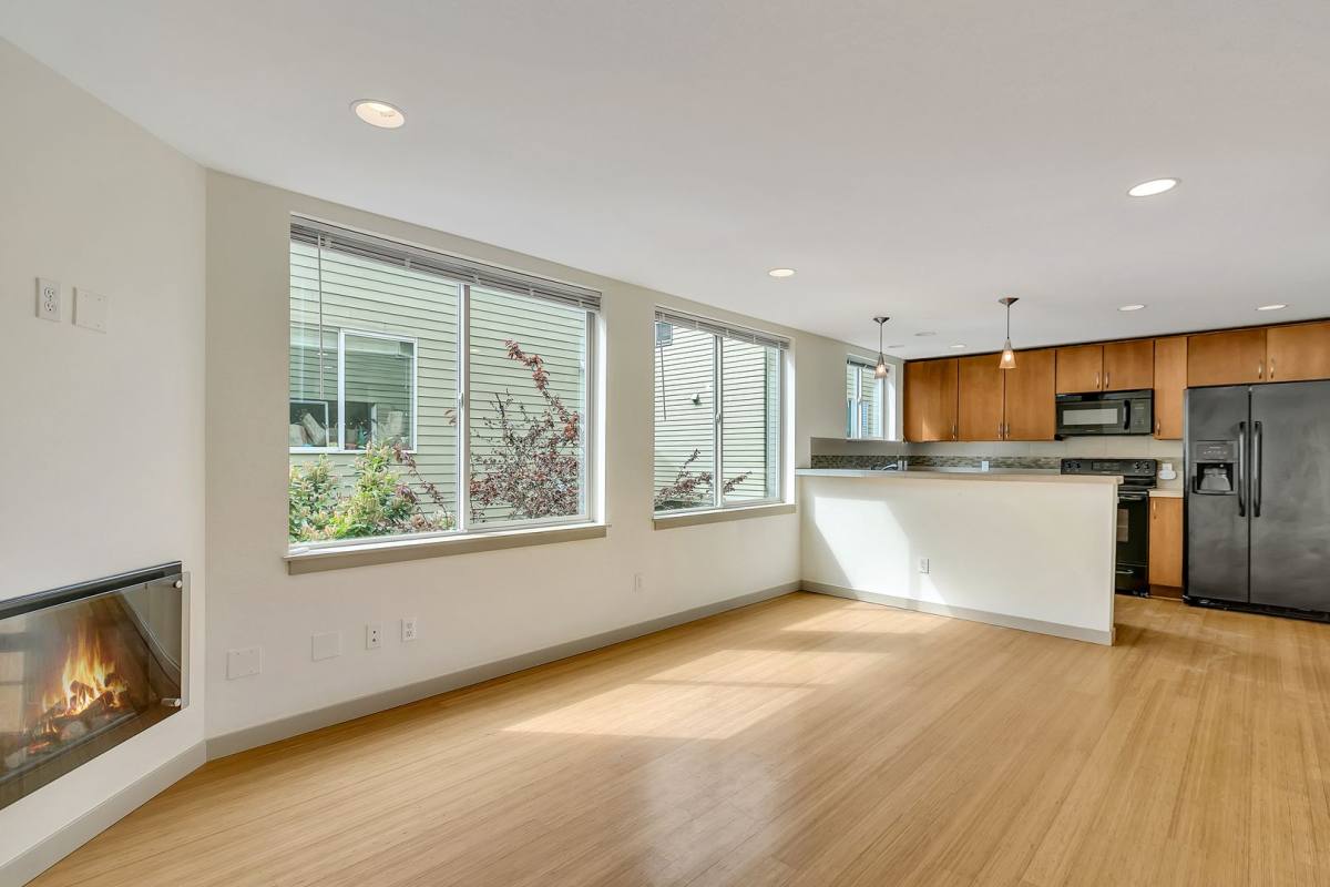 Townhouse for rent at 4781 35th Ave S, Seattle, WA 98118
