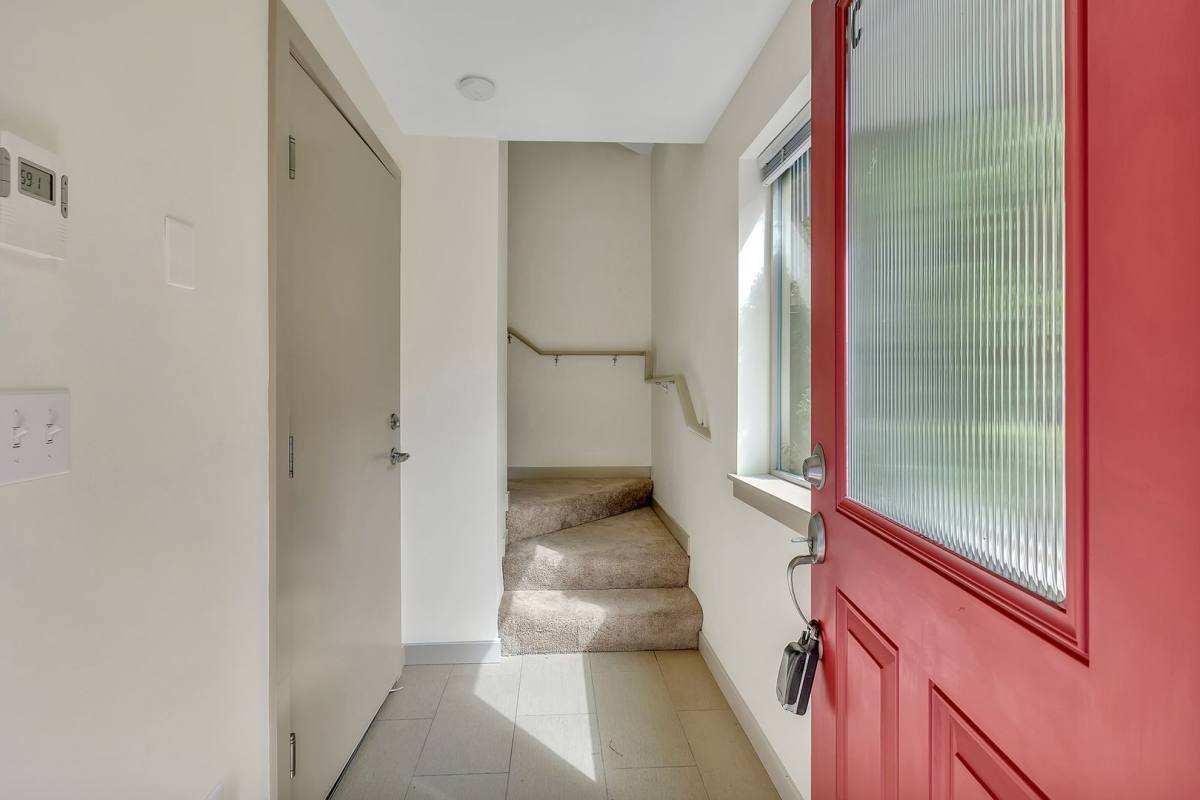 Townhouse for rent at 4781 35th Ave S, Seattle, WA 98118