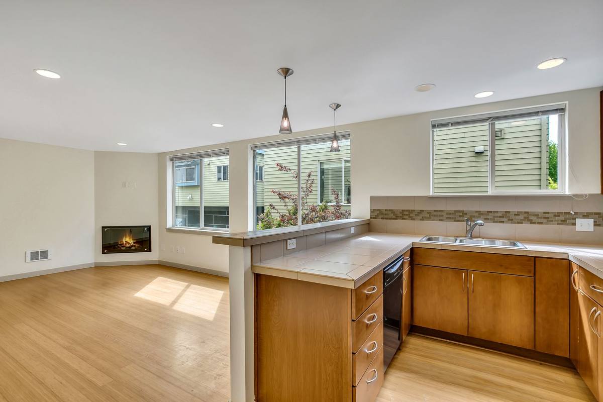 Townhouse for rent at 4781 35th Ave S, Seattle, WA 98118