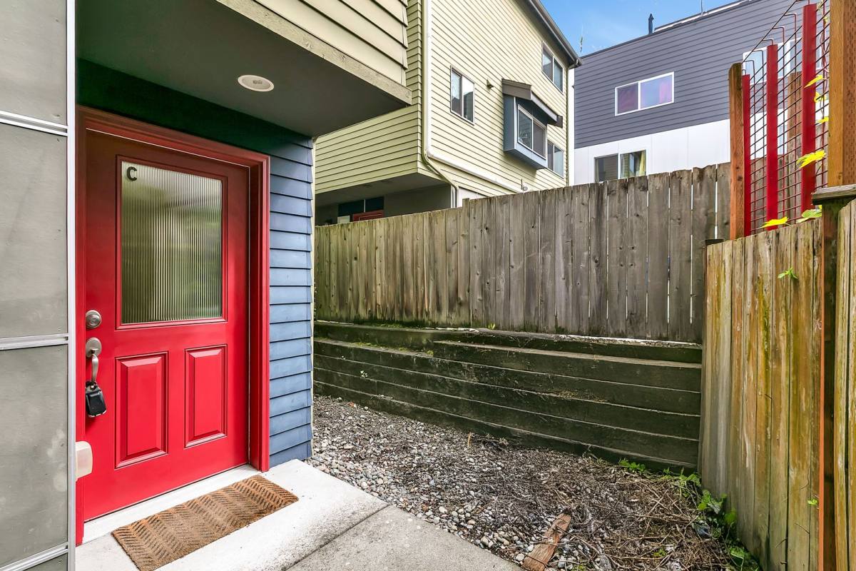 Townhouse for rent at 4781 35th Ave S, Seattle, WA 98118