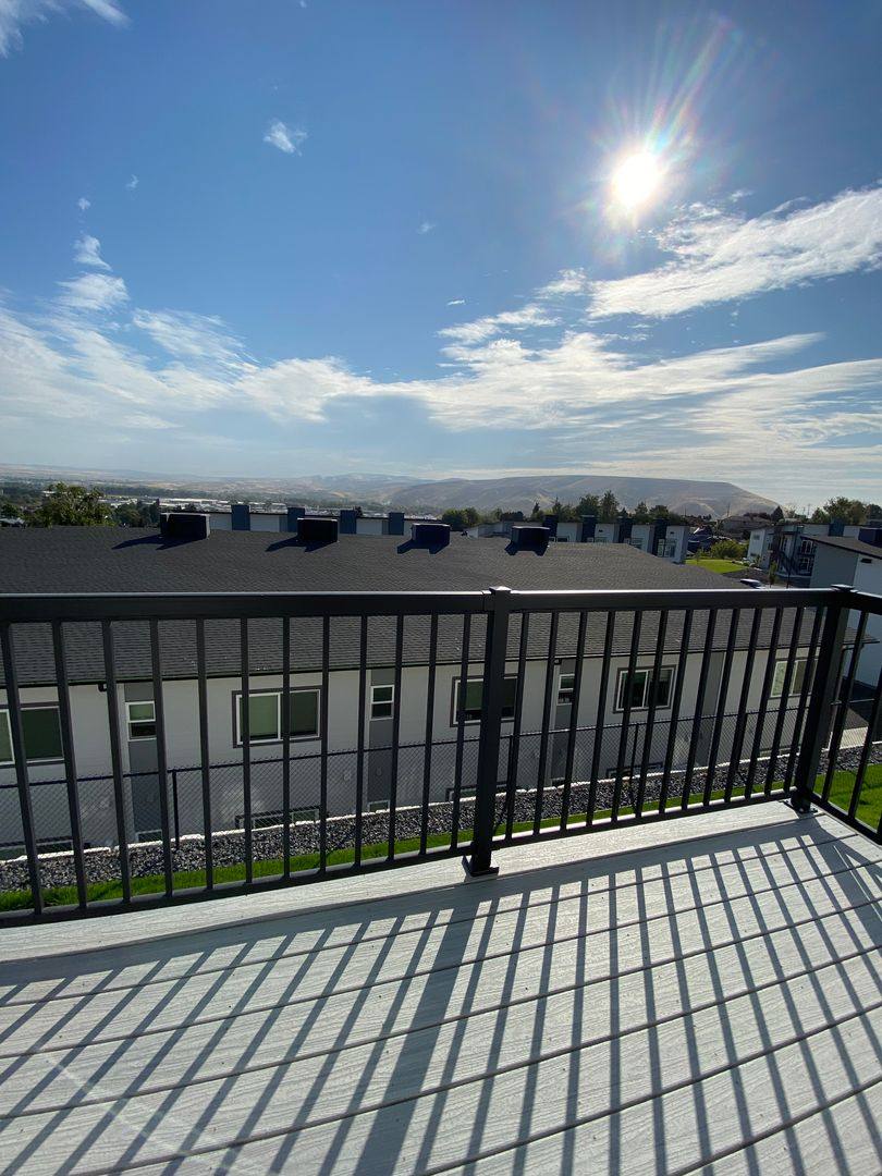 Apartment for rent at 200 Canyon Parkway, Selah, WA 98942