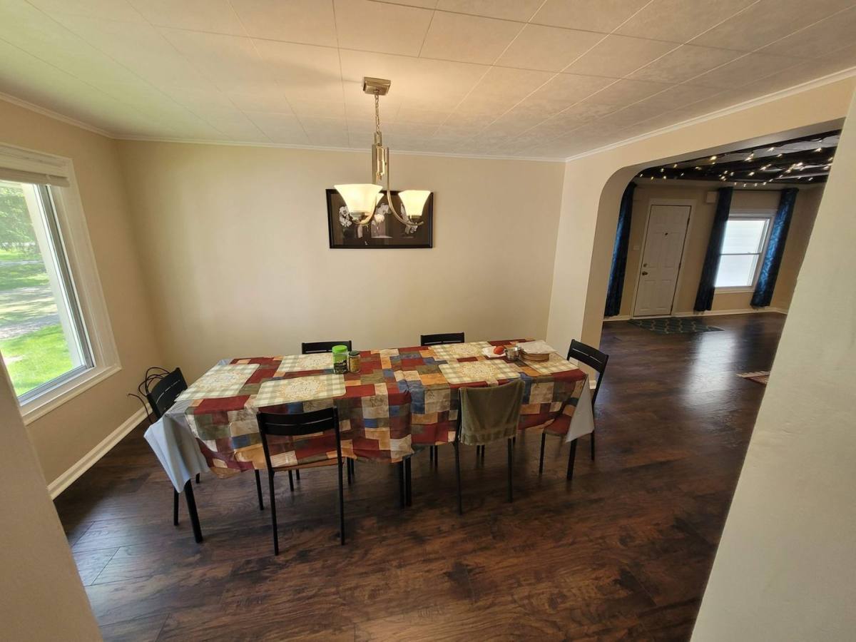 House for rent at 370 W Square Lake Rd, Troy, MI 48098
