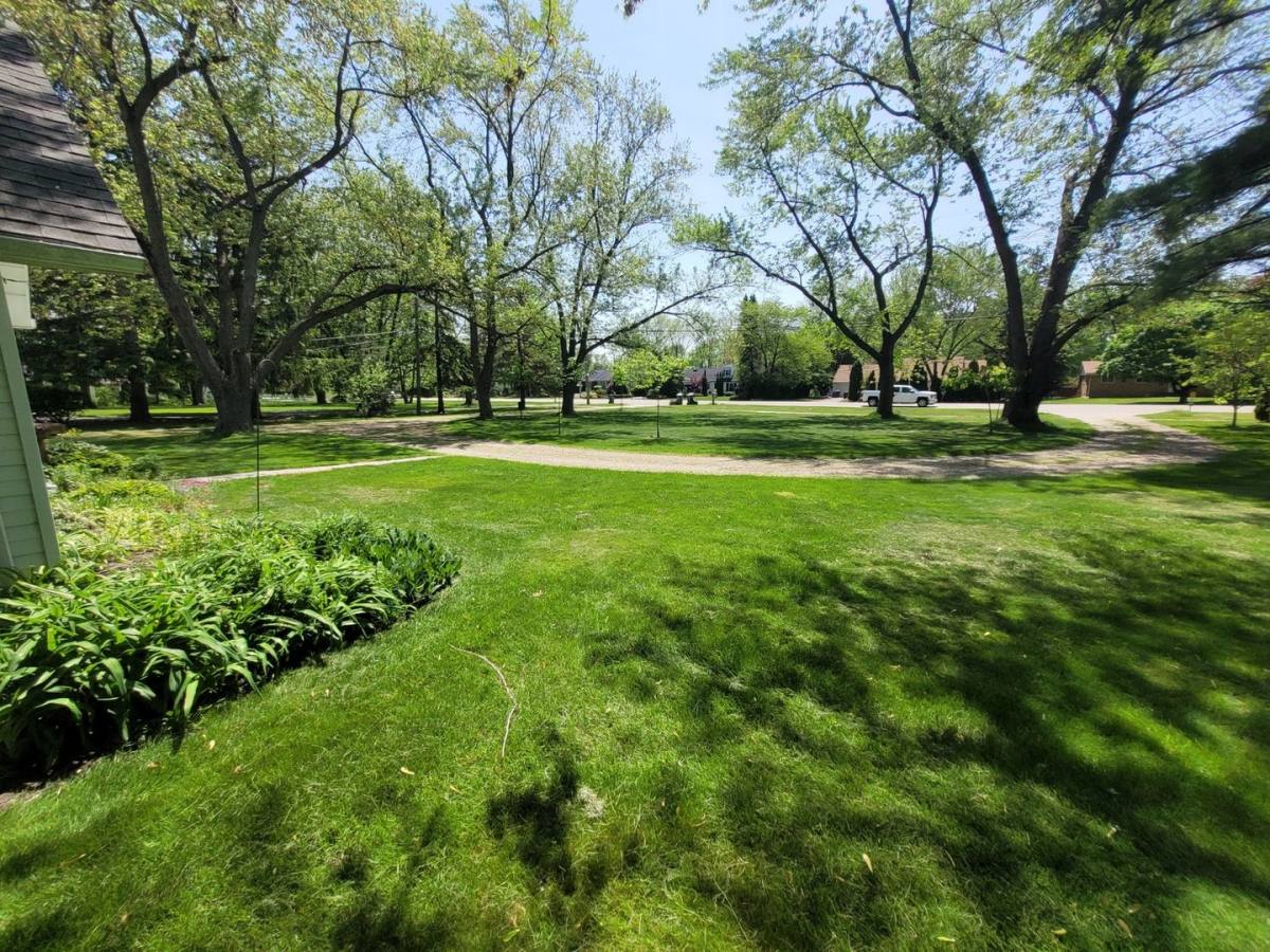House for rent at 370 W Square Lake Rd, Troy, MI 48098
