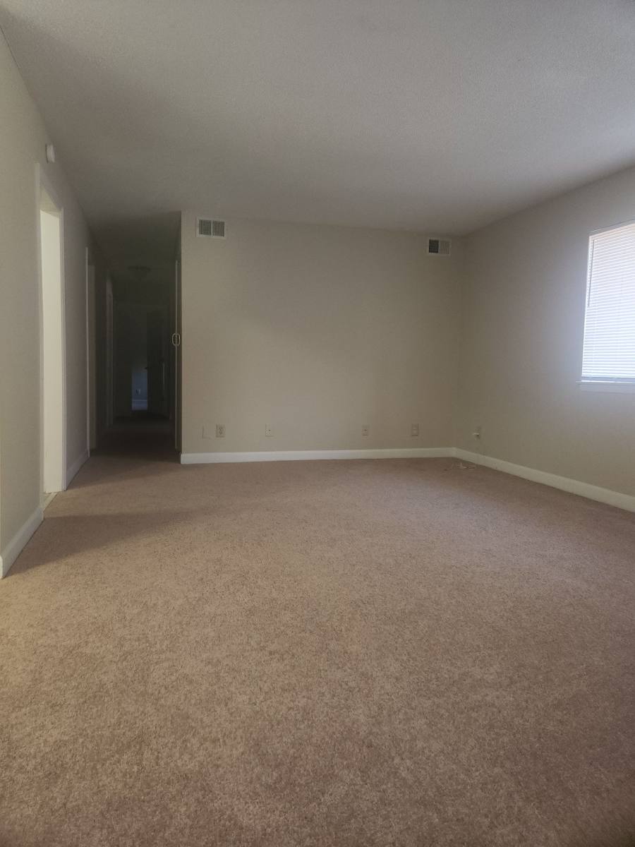 Apartment for rent at 114 Menlo Dr, Columbia, SC 29210