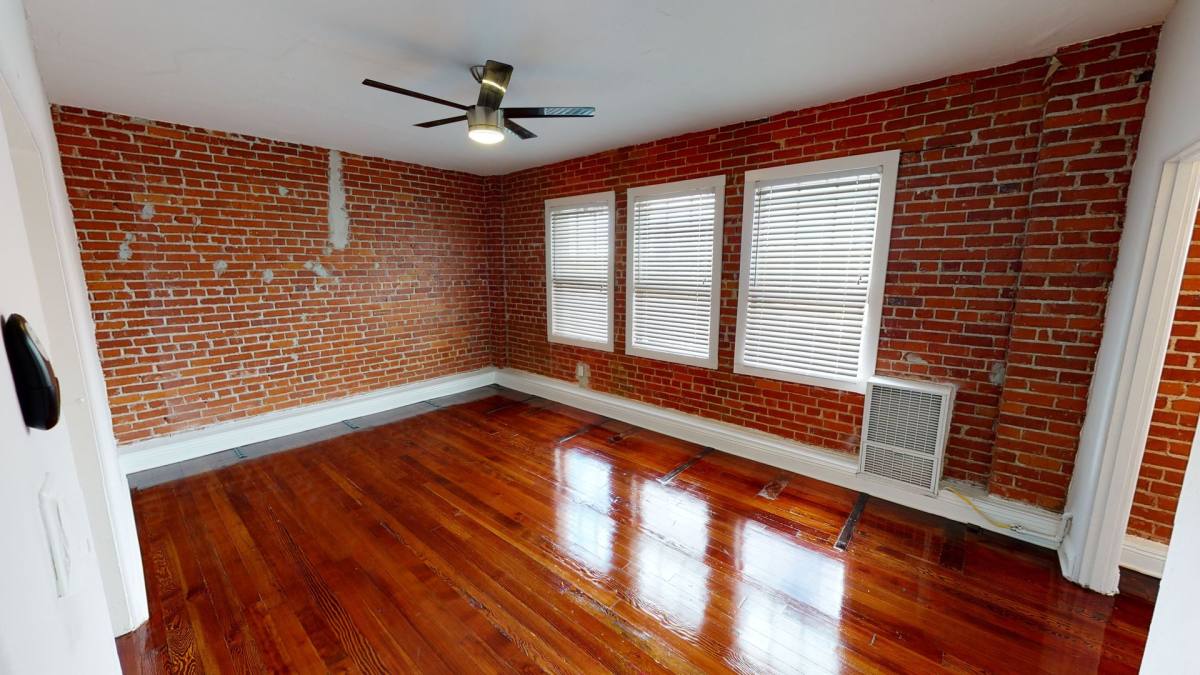 Apartment for rent at 908 S Hobart Blvd, Los Angeles, CA 90006