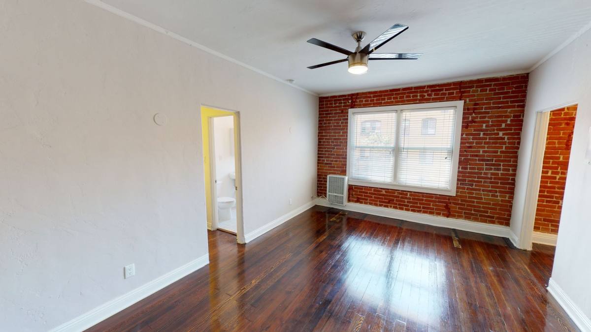 Apartment for rent at 908 S Hobart Blvd, Los Angeles, CA 90006