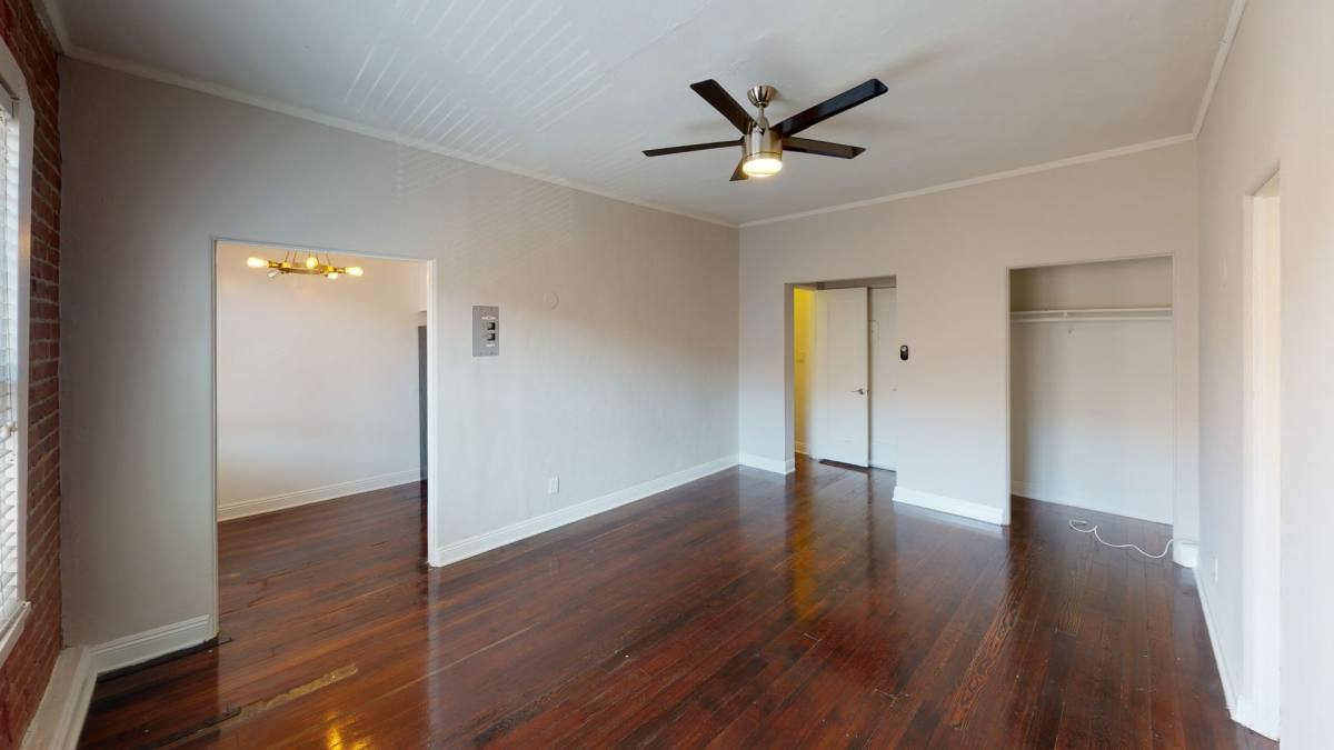 Apartment for rent at 908 S Hobart Blvd, Los Angeles, CA 90006