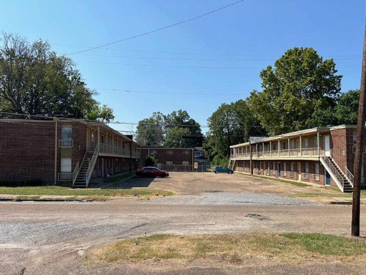 Apartment for rent at 1505 N W St, Jackson, MS 39202