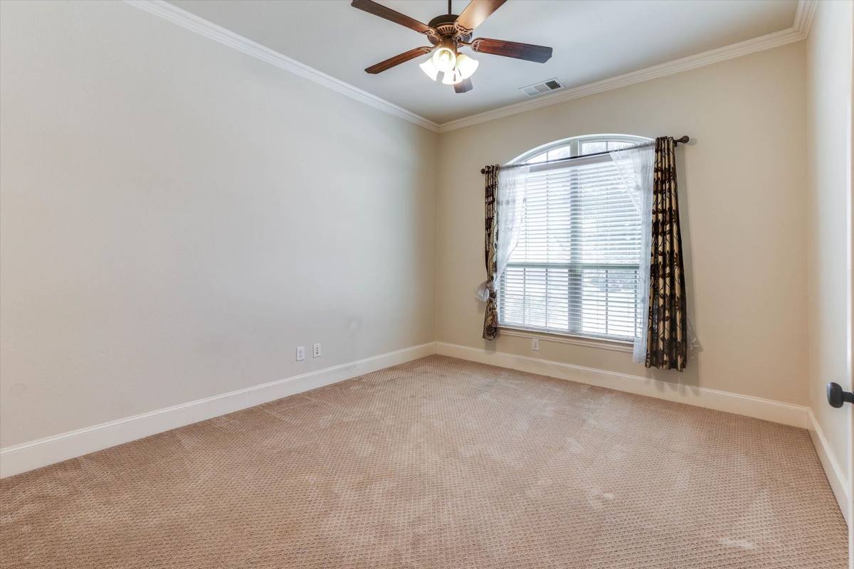 House for rent at 419 Rio Grande Dr, Irving, TX 75039