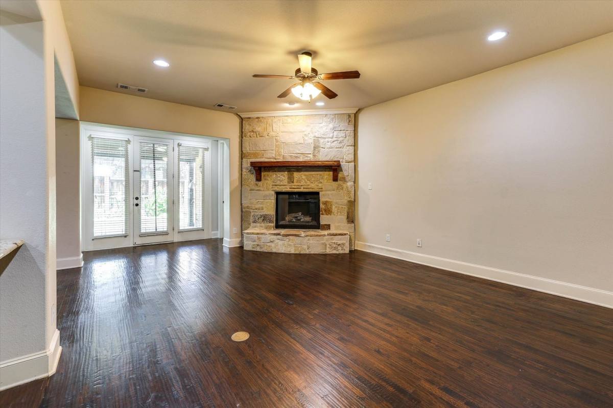 House for rent at 419 Rio Grande Dr, Irving, TX 75039