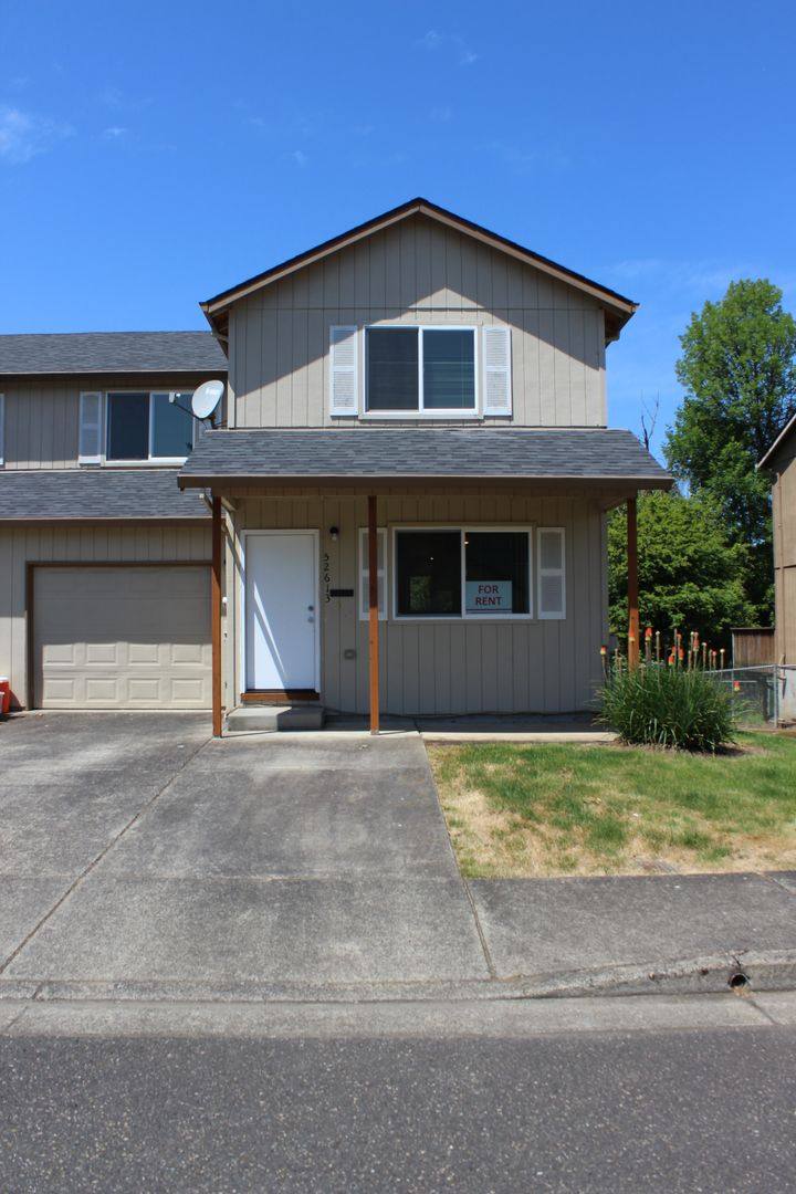 House for rent at 52613 NW 4th St, Scappoose, OR 97056