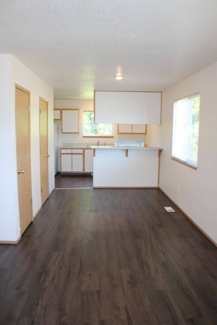 House for rent at 52613 NW 4th St, Scappoose, OR 97056