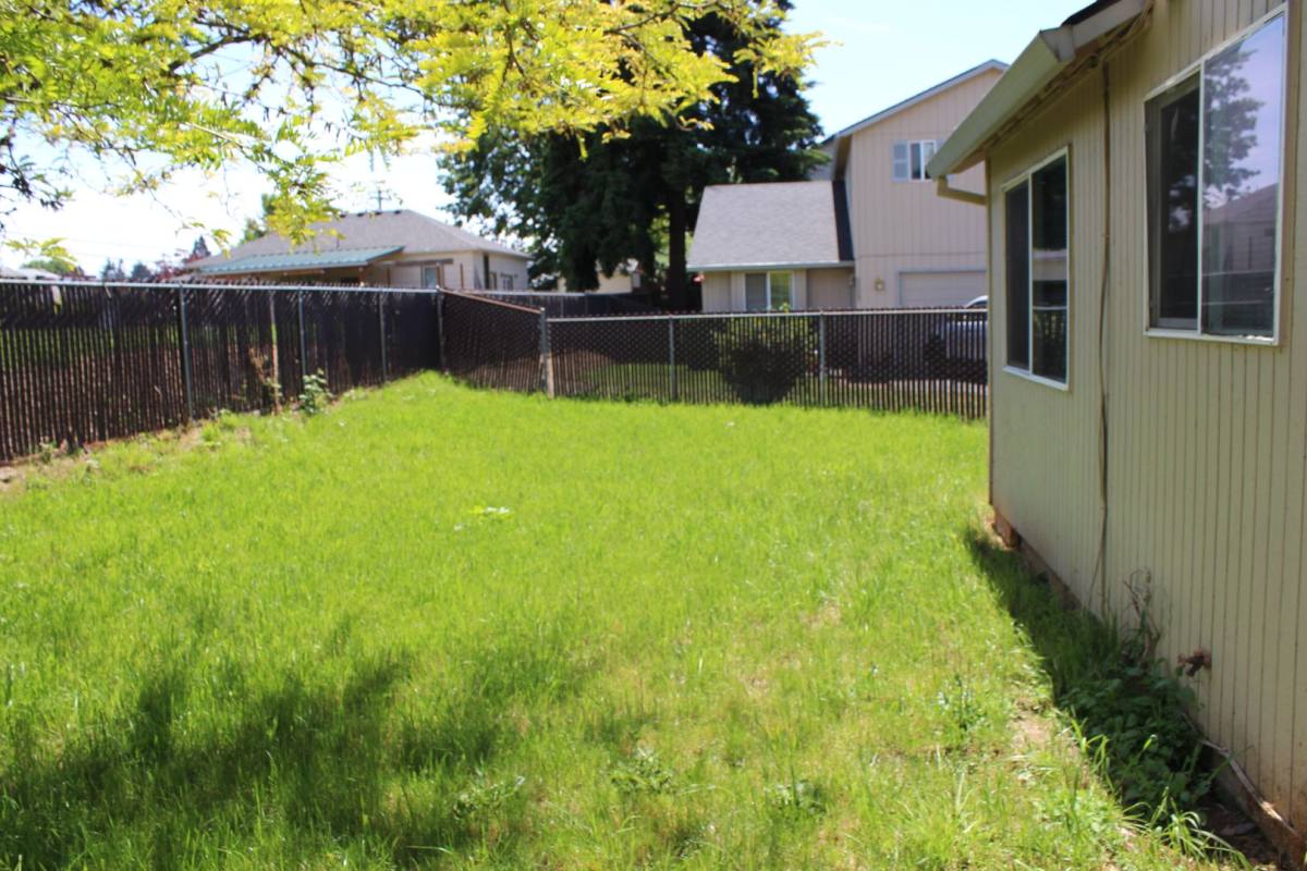 House for rent at 52636 NW 2nd St, Scappoose, OR 97056