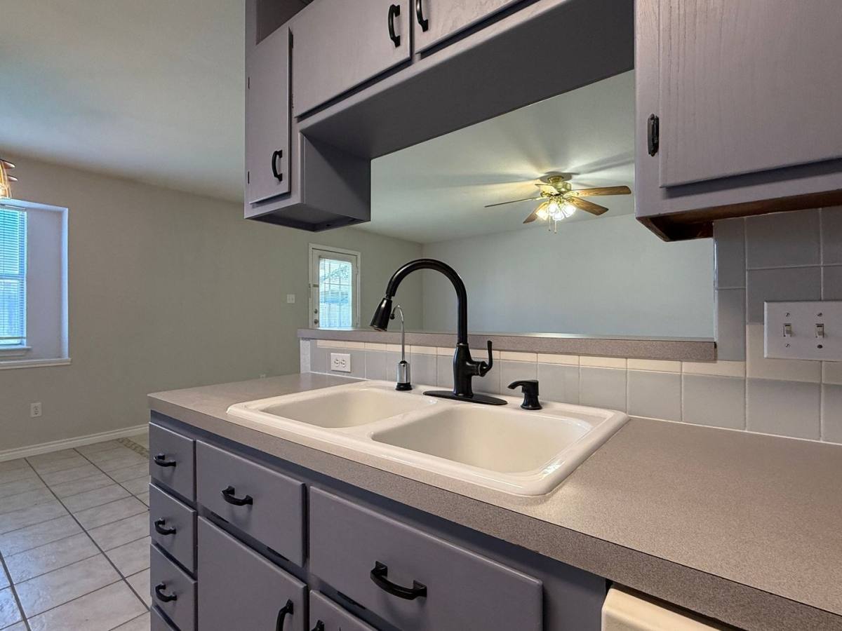 House for rent at 1820 Fleetwood Dr, Killeen, TX 76543