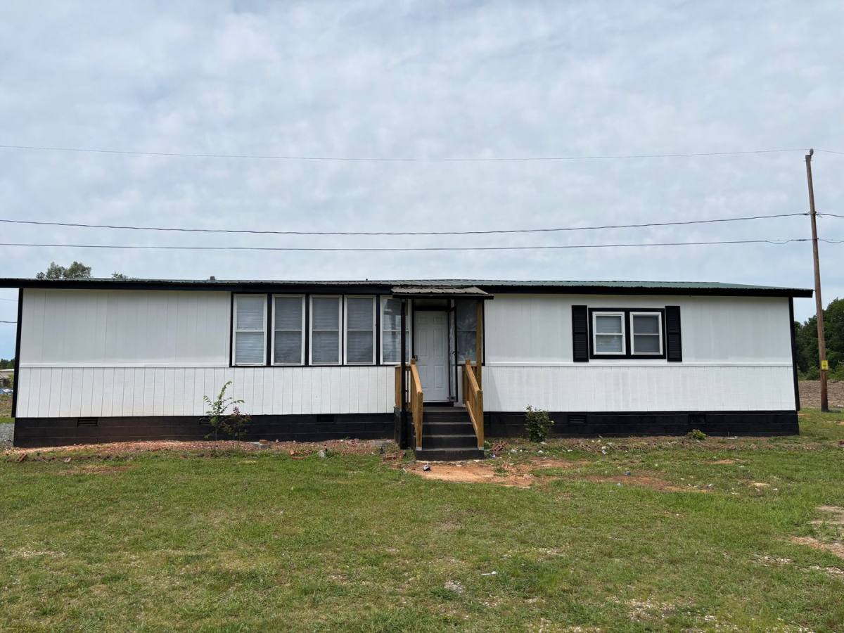 House for rent at 212 Astran Dr, Denton, NC 27239