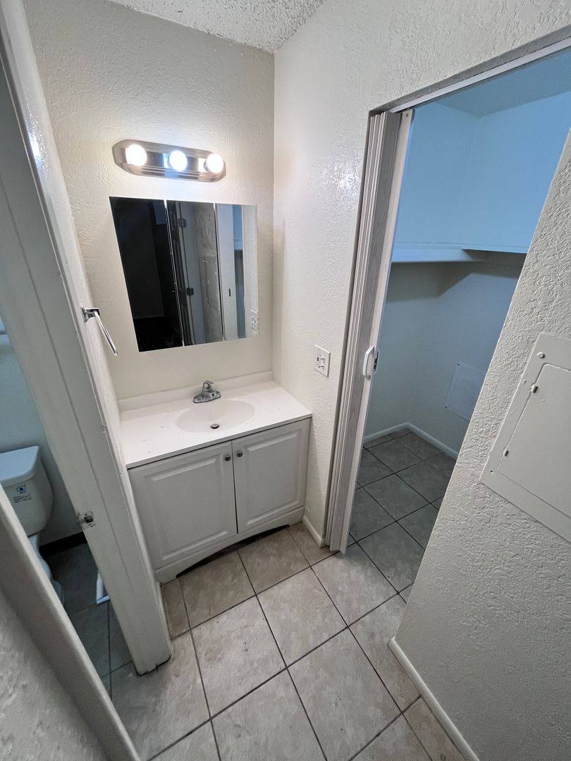 Apartment for rent at 3052 N Alvernon Way, Tucson, AZ 85712