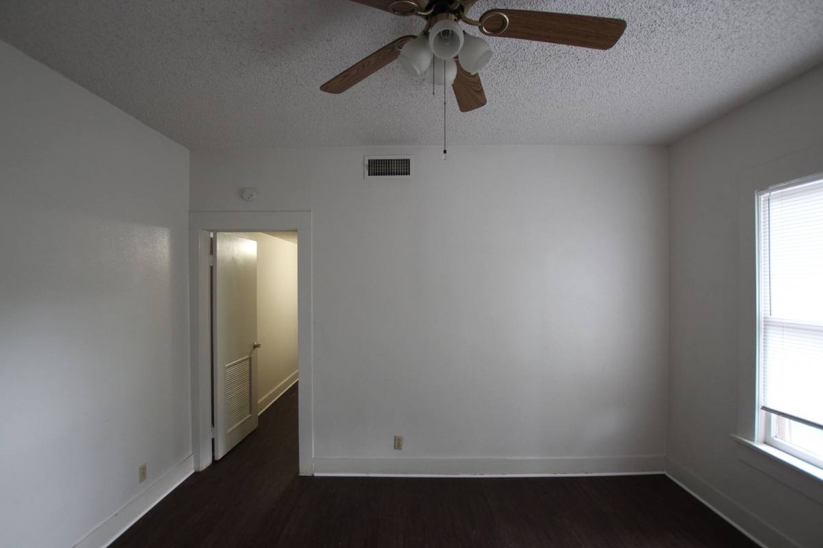Apartment for rent at 808 S Robertson Ave, Tyler, TX 75701