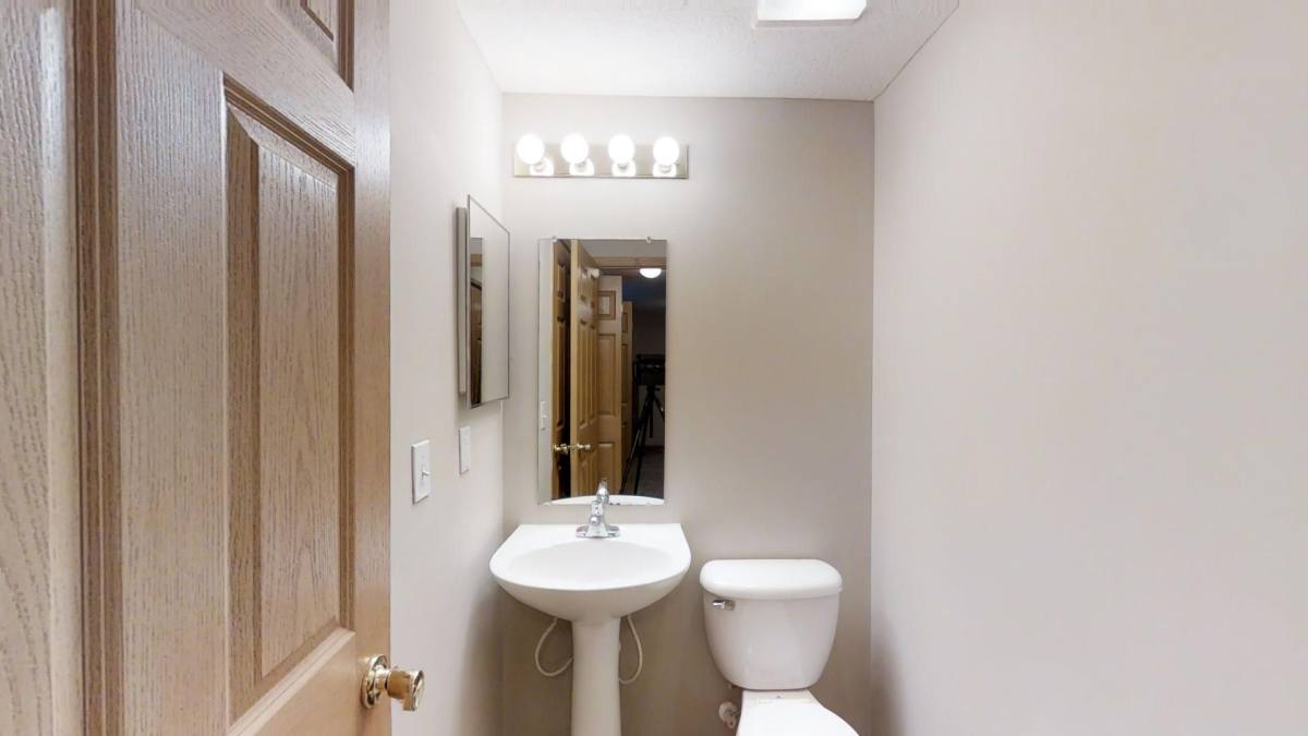 Condo for rent at 215 Prairecreek Way, Columbus, OH 43213