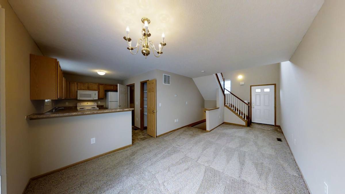 Condo for rent at 215 Prairecreek Way, Columbus, OH 43213