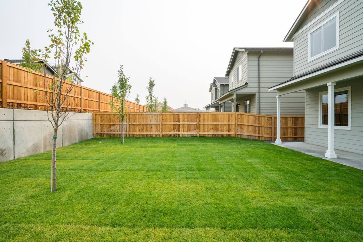 House for rent at 489 S Kansas Loop, East Wenatchee, WA 98802