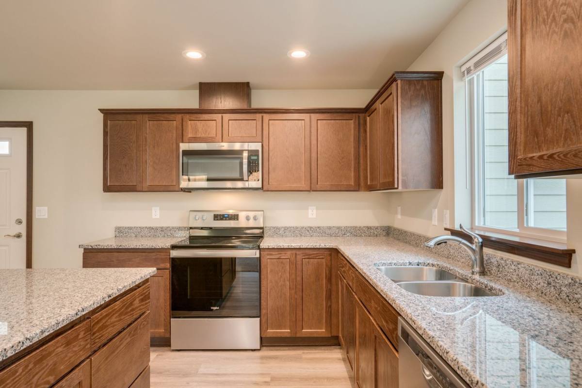 House for rent at 489 S Kansas Loop, East Wenatchee, WA 98802